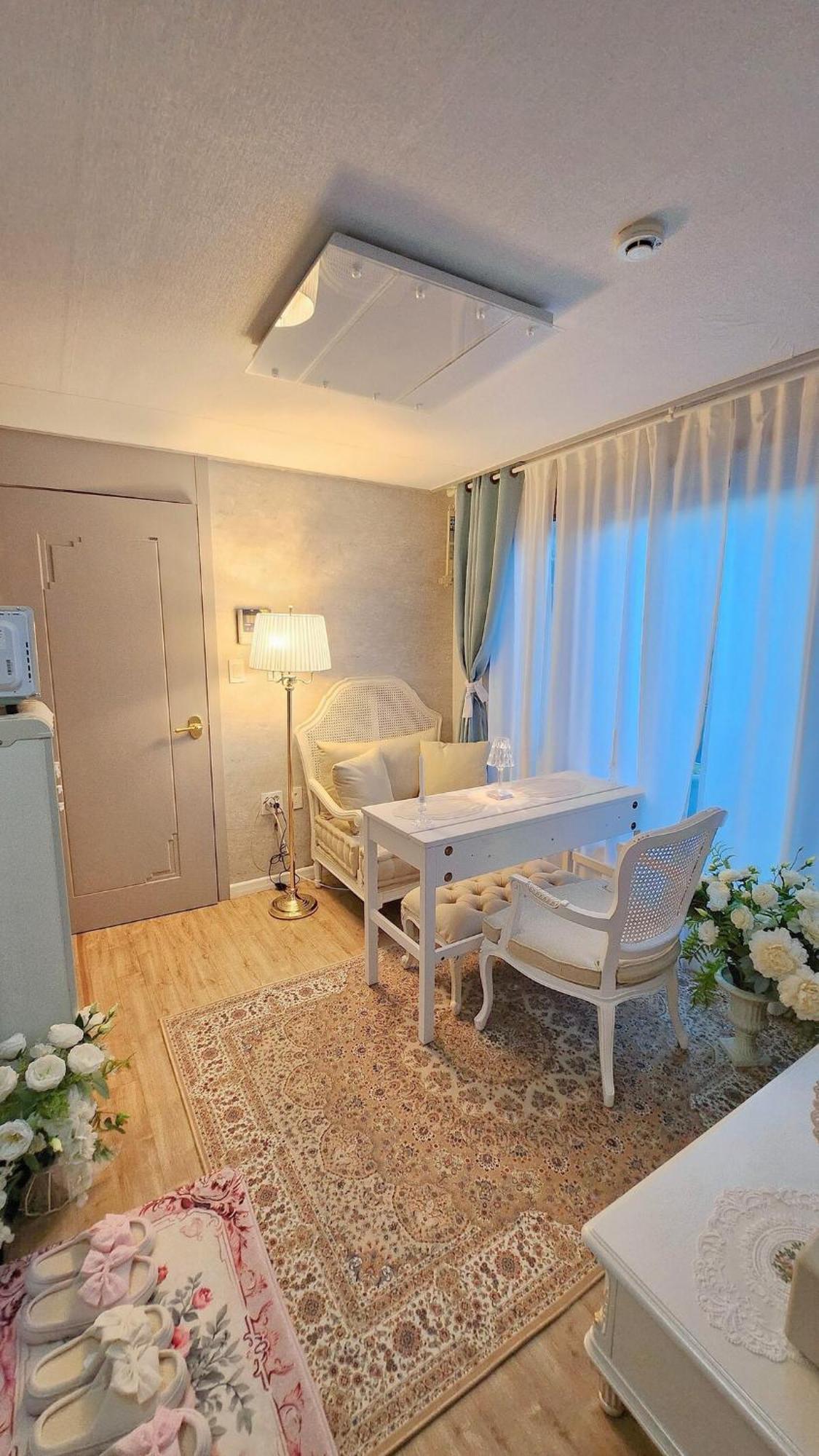 Căn hộ Arti #5 - Open Special Price - 2 - Pet Friendly - Party - Sillim Station - Danggok Station - Market Adjacent - 3people Seoul